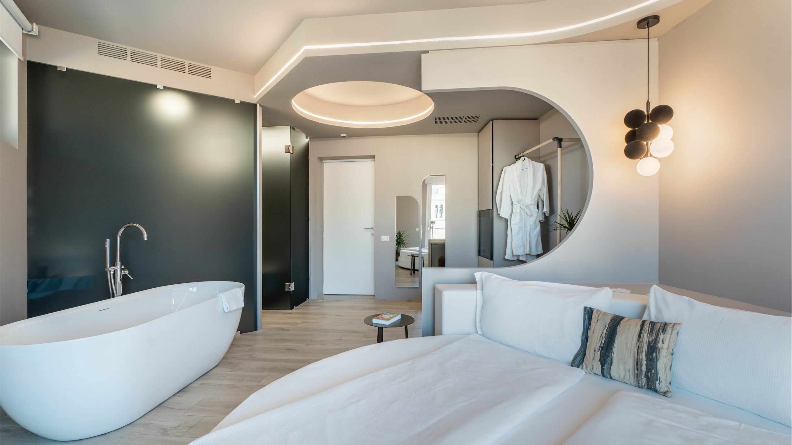 Superior Junior Suite with balcony and lake view - HOTEL DIANA MALCESINE