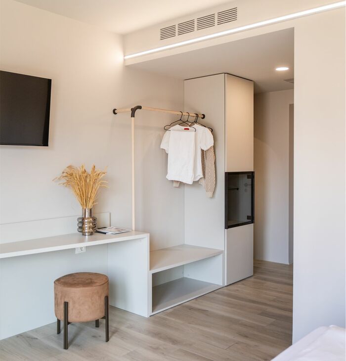 Doppelzimmer Prestige mit Balkon | Entspannung mit Blick auf den Pool