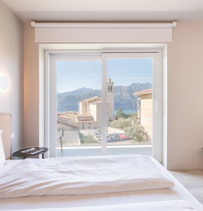 Doppelzimmer Prestige mit Balkon | Entspannung mit Blick auf den Pool