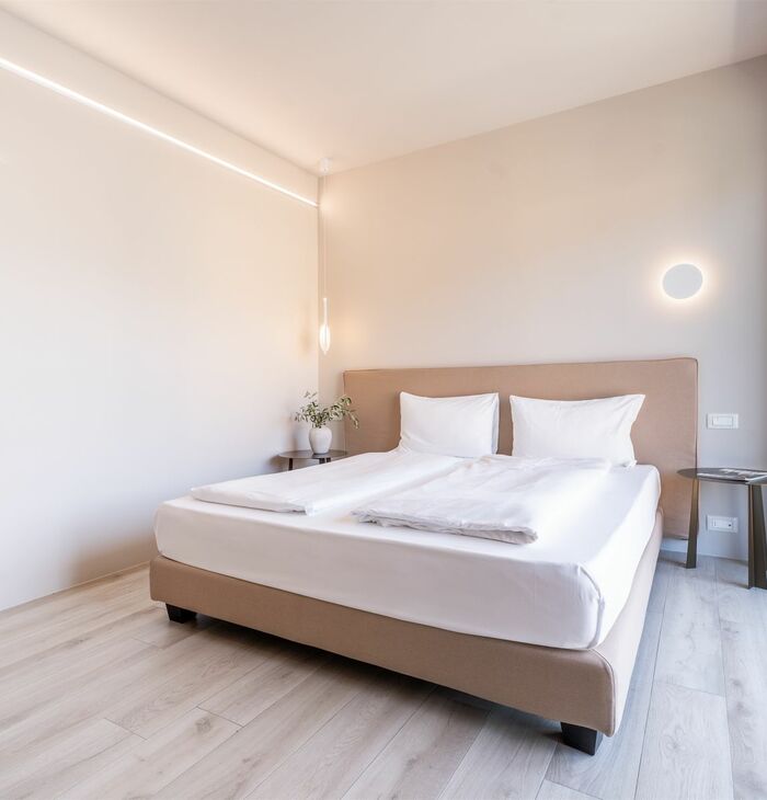 Doppelzimmer Prestige mit Balkon | Entspannung mit Blick auf den Pool