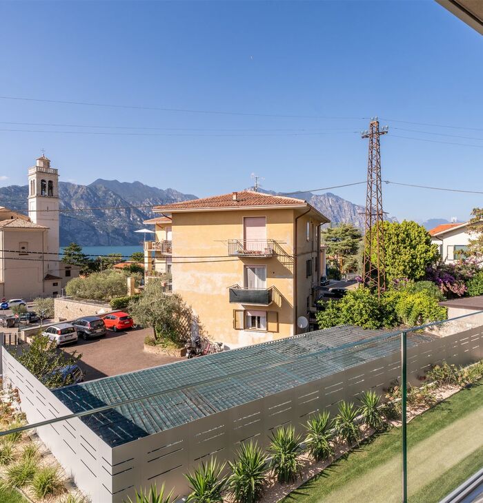 Doppelzimmer Prestige mit Balkon | Entspannung mit Blick auf den Pool