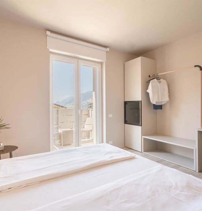 Superior Doppelzimmer mit Balkon und seitlichem Seeblick | Ein Blick auf den See