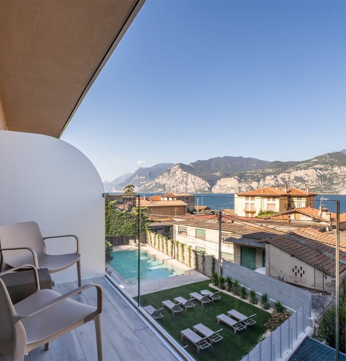 Deluxe Zimmer mit Balkon und Seeblick | Freier Blick auf den See