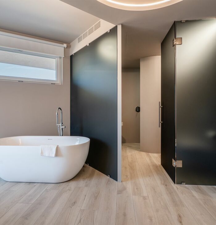 Superior Junior Suite with balcony and lake view | Elegance with a view
