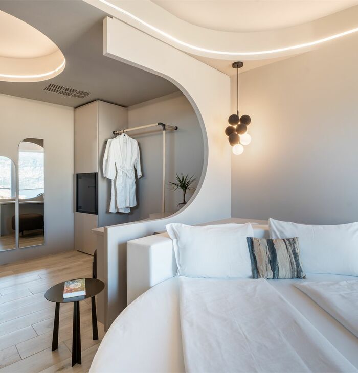 Superior Junior Suite with balcony and lake view | Elegance with a view