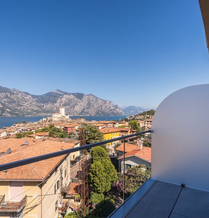 Superior Junior Suite with balcony and lake view | Elegance with a view